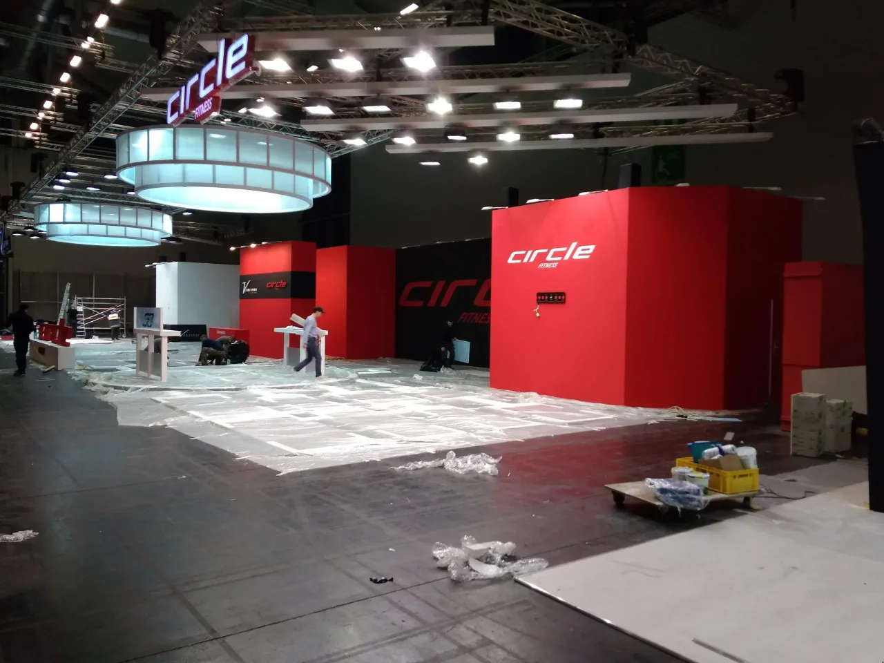 CIRCLE Fitness — a 60 m² stand built around live product demonstration. — 3
