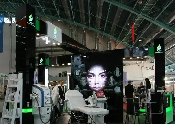 Beauty & medical — a 45 m² stand balancing product focus and client hospitality. — 3